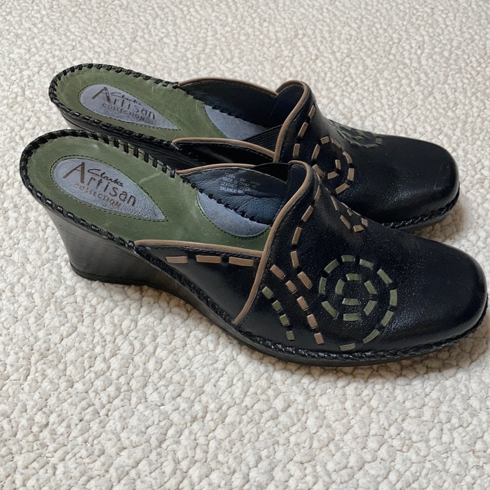 Clarks Artisan Shoes. - image 2